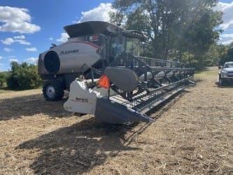 2010 Gleaner 9250