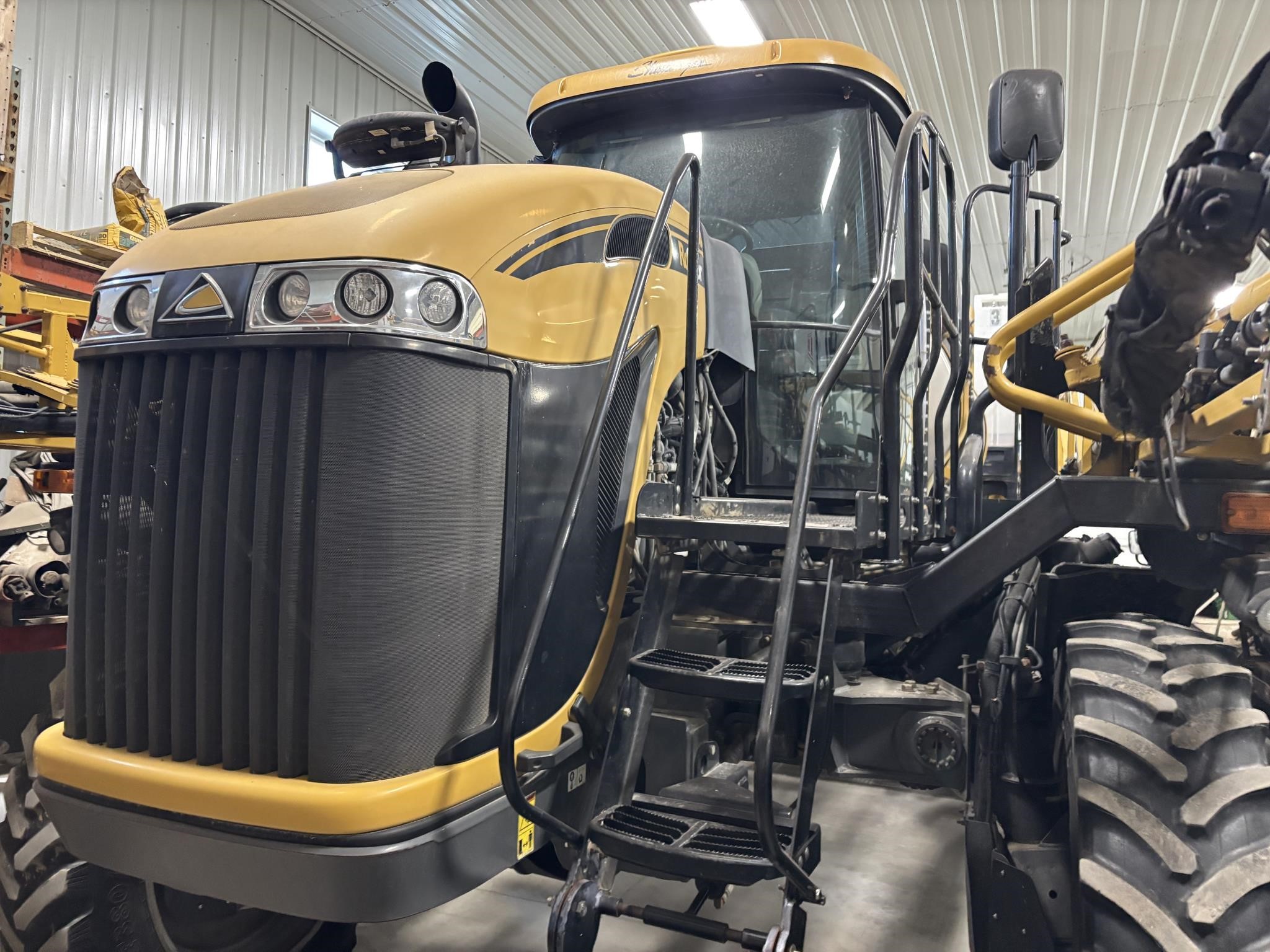 2015 Rogator RG1100B