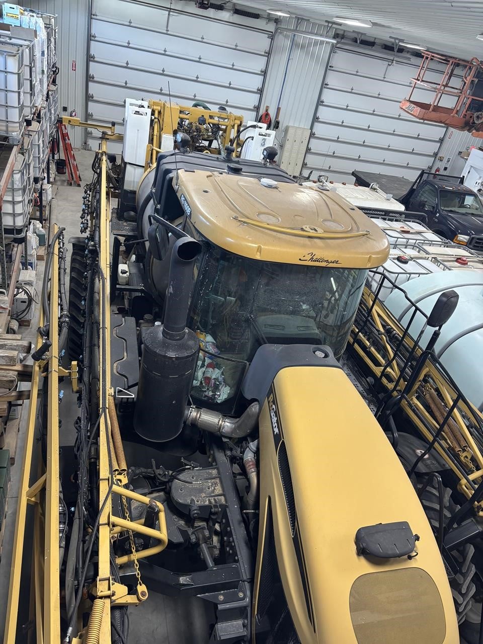 2015 Rogator RG1100B