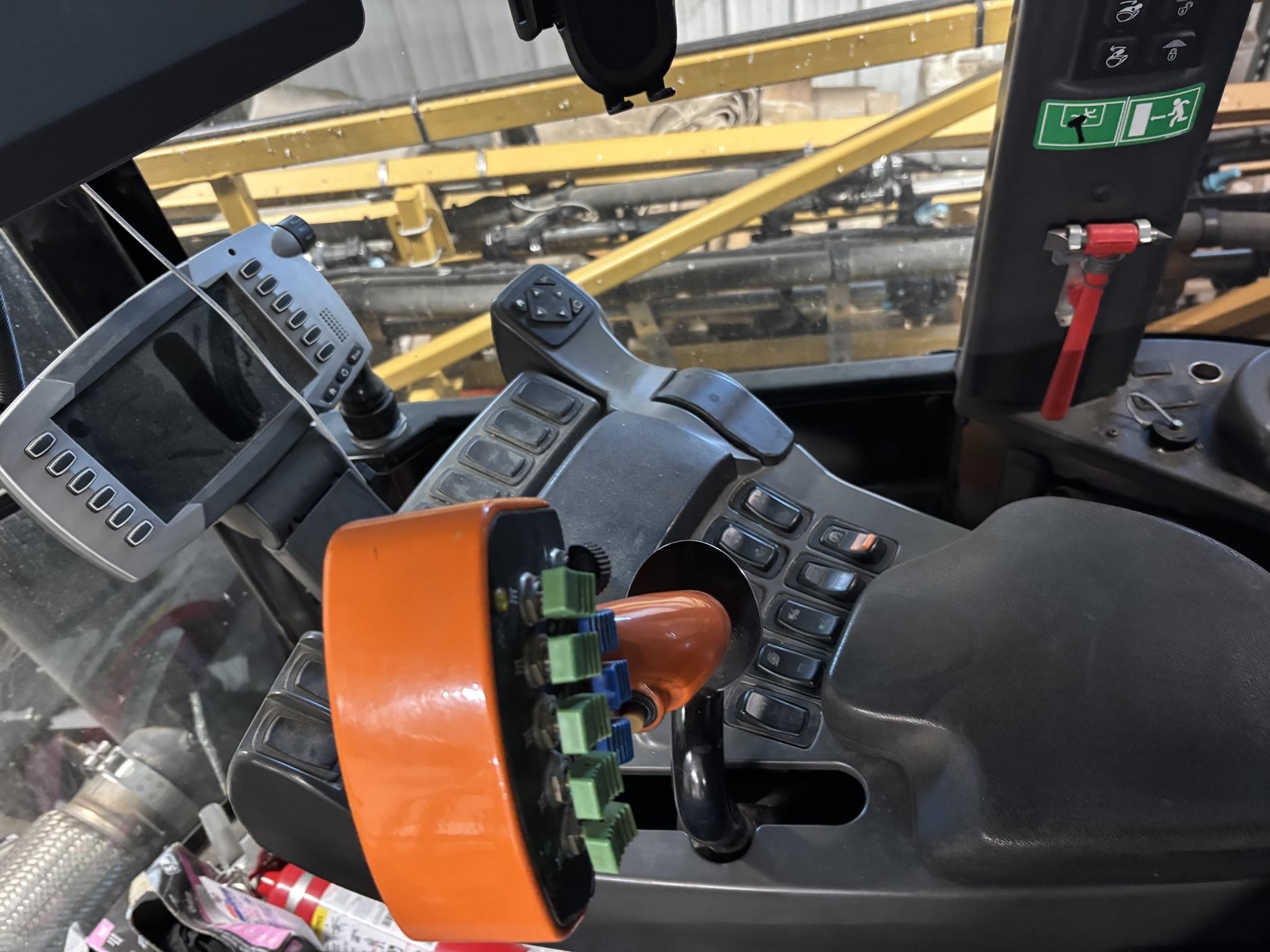 2015 Rogator RG1100B