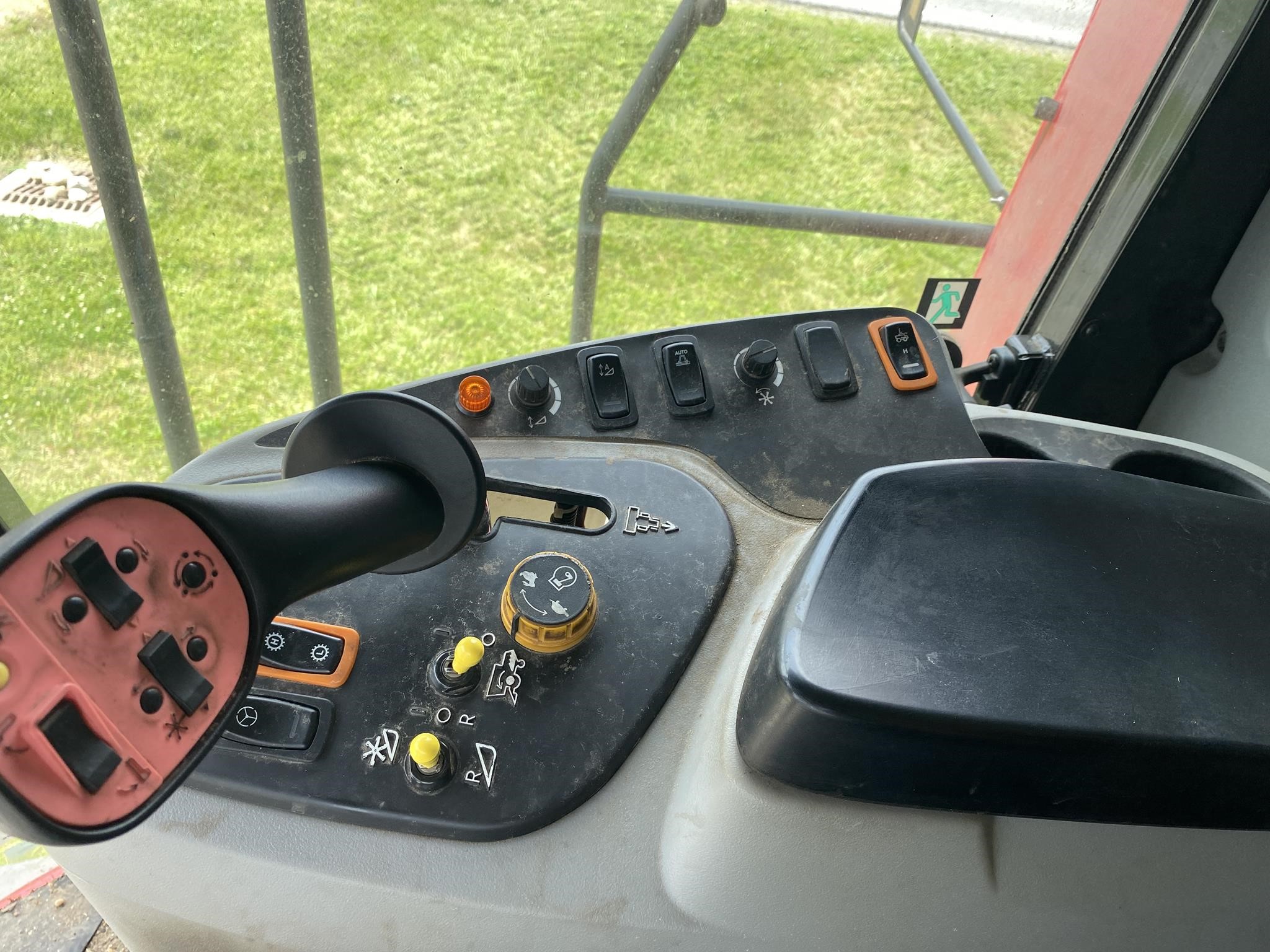 2015 Massey Ferguson 9545